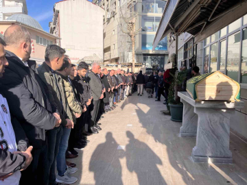 Feci kazada hayatını kaybeden metrobüs şoförü Eyüp Maytalman, son yolculuğuna uğurlandı