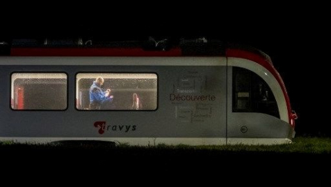 İsviçre'de tren rehin alındı: Polis şüpheliyi öldürdü