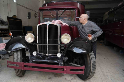 (Özel) Yıllardır hurdadaydı, 1938 model otobüsün son hali göz kamaştırdı