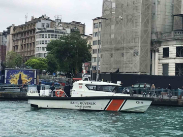 Galata Köprüsü’nde dalgıçlarla hayalet ağ temizliği yapıldı