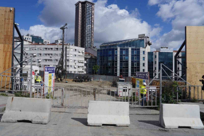 Şişli’deki gökdelen inşaatına beton bariyer