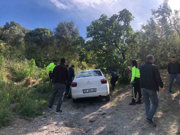 Gemlik’te polisten kaçan araç, terk edilmiş olarak bulundu