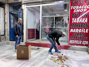 Küçükçekmece’de bir iş yerine ses bombası atıldı: 2 yaralı