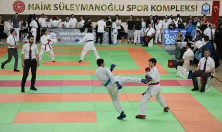 Yıldırım Belediyesi karate şampiyonasına ev sahipliği yapıyor