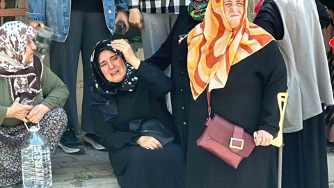 İstanbul’da akıl almaz kaza: Vitesleri karıştırınca aşağıya düştü, kardeşi gözyaşına boğuldu