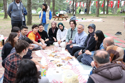 Sultangazi Belediyesi Eğitime Destek Akademisi’nden gençlere motivasyon pikniği