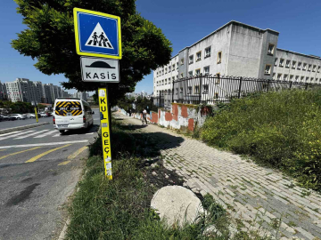 İstanbul’da okul önünde lağıma tepki