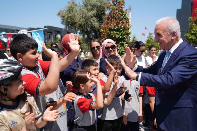 Ümraniye’de 500 bisiklet tutkunu çocuk kıyasıya yarıştı