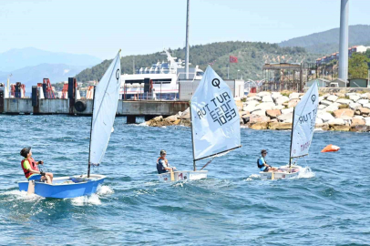 Bursa’da Kabotaj Bayramı’nda yelkenler yarışları nefes kesti