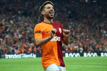 Galatasaray, Mertens’in sözleşmesini uzattı