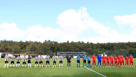 Beşiktaş, hazırlık maçında Ümraniyespor ile berabere kaldı