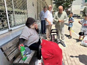 Pendik’te evsiz kadın mahallelinin korkulu rüyası oldu