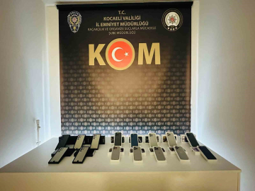 Kocaeli’de 1.5 milyon TL değerinde 15 kaçak cep telefonu ele geçirildi