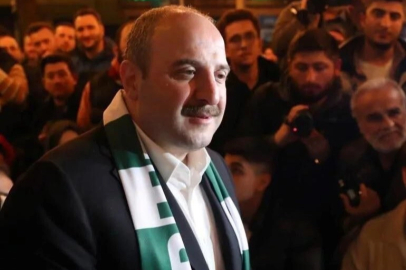 Mustafa Varank Bursaspor’un deplasman sponsoru oldu