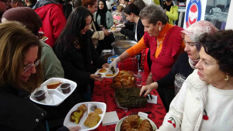 Çanakkale’de 101 anne üniversite öğrencileri için ev yemekleri hazırladı