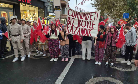 Tekirdağ’da kurtuluşun 102. yılında coşkulu yürüyüş