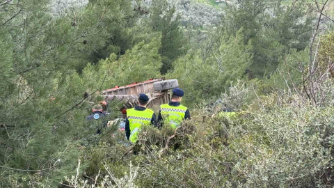 Bursa’da traktör şarampole yuvarlandı: 1 ölü, 1 yaralı