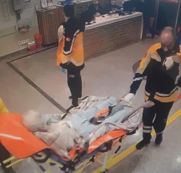 gaziosmanpasada ozel bir hastanede ailesi tarafindan yatisi istenmeyen hastanin oksijenin kesildigi iddia edildi 0 WBCuwbgA