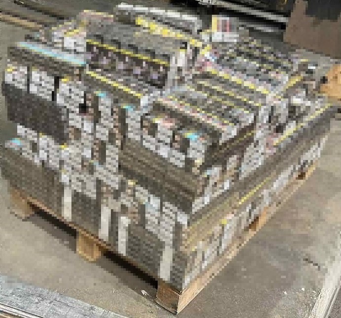 kanepeler arasina gumruk kacagi sigara gizlediler 9 bin 690 paket sigara bulgar gumrugune takildi jUuRRVB4