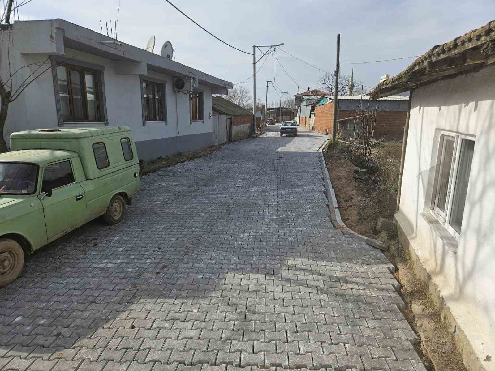 karacabeyde mahalleler yeni asfalt ve parke taslariyla guzellesiyor 3