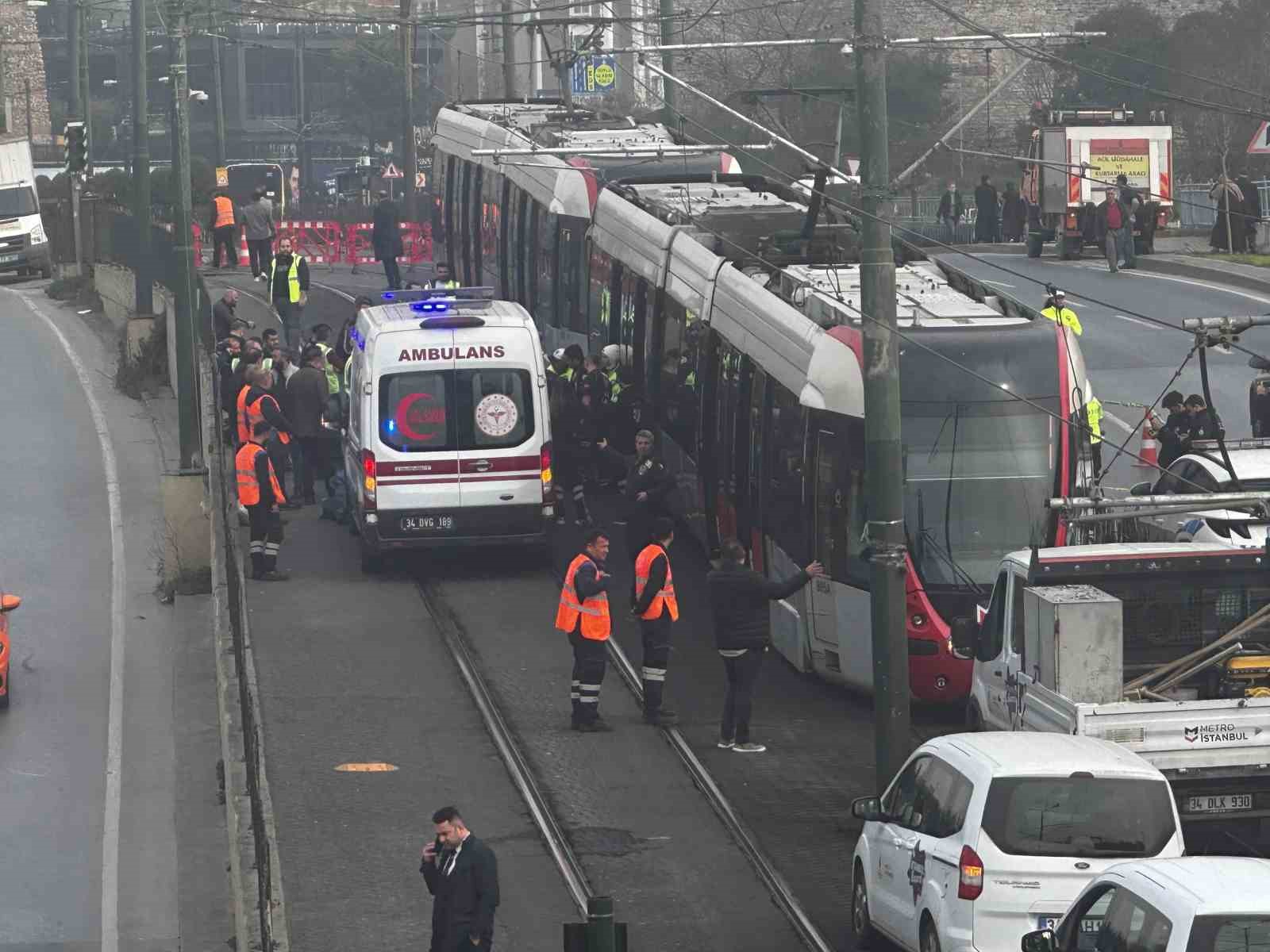 topkapida feci kaza tramvayin altinda kalan sahis hayatini kaybetti 2 ygUQqsjG