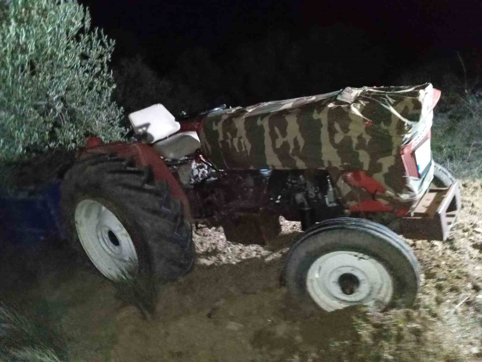 ucuruma yuvarlanan traktorun altinda kalarak hayatini kaybetti 0 ezHu9pyP