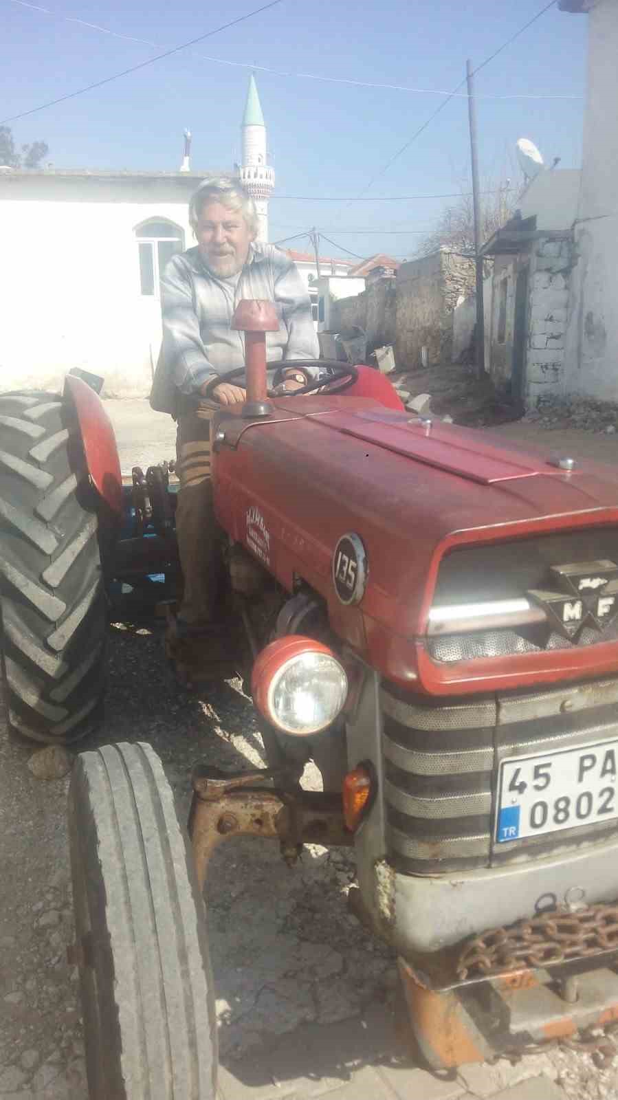 ucuruma yuvarlanan traktorun altinda kalarak hayatini kaybetti 1