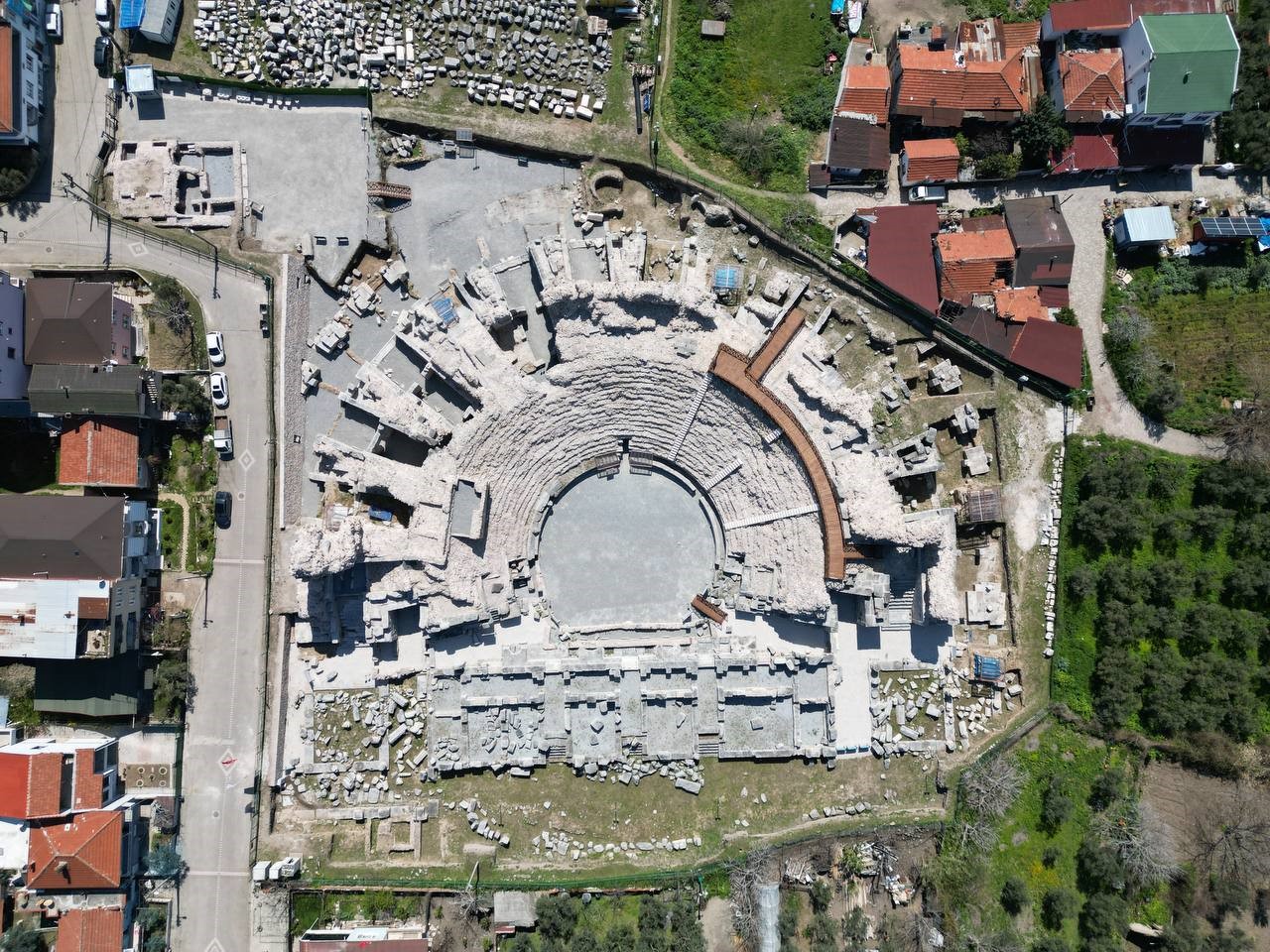 1800 yillik iznik roma tiyatrosu turizme kazandirildi 0 MMF2KmfO