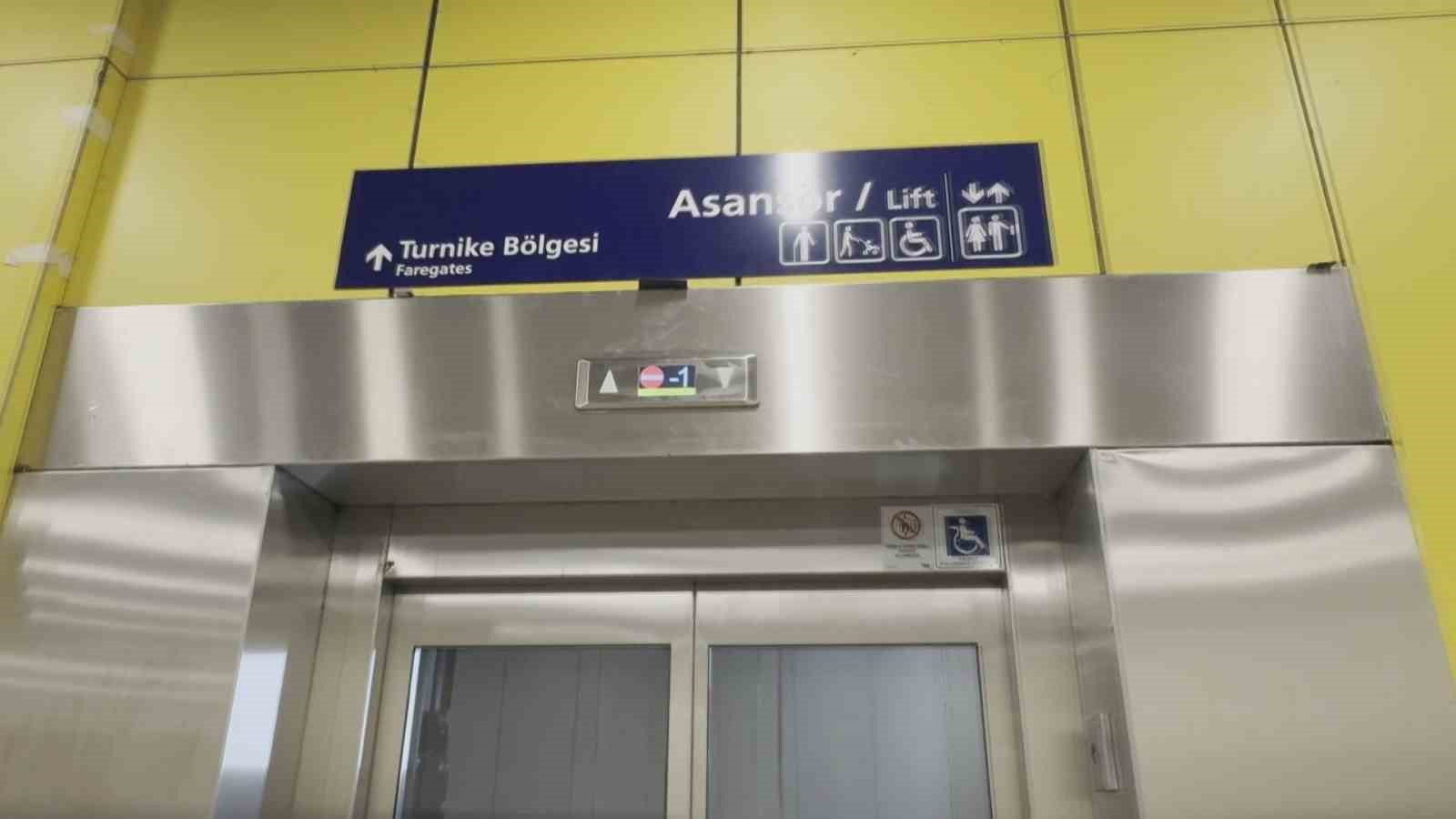 ibbnin hizmete actigi metro rezaleti tavanindan lagim suyu akan metroda asansorler calismiyor 5 OFMq1sfz