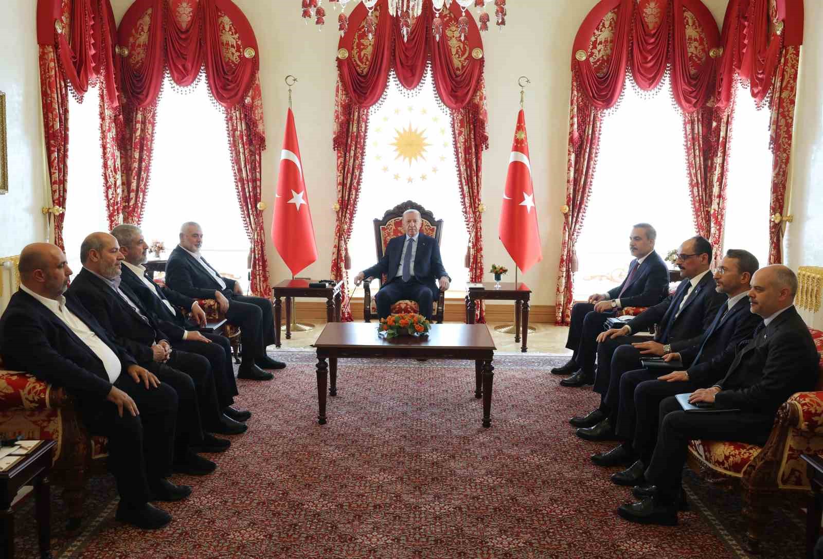 cumhurbaskani erdogan dolmabahcede hamas siyasi buro baskani haniyeyi kabul etti 4 fkH9ITVW