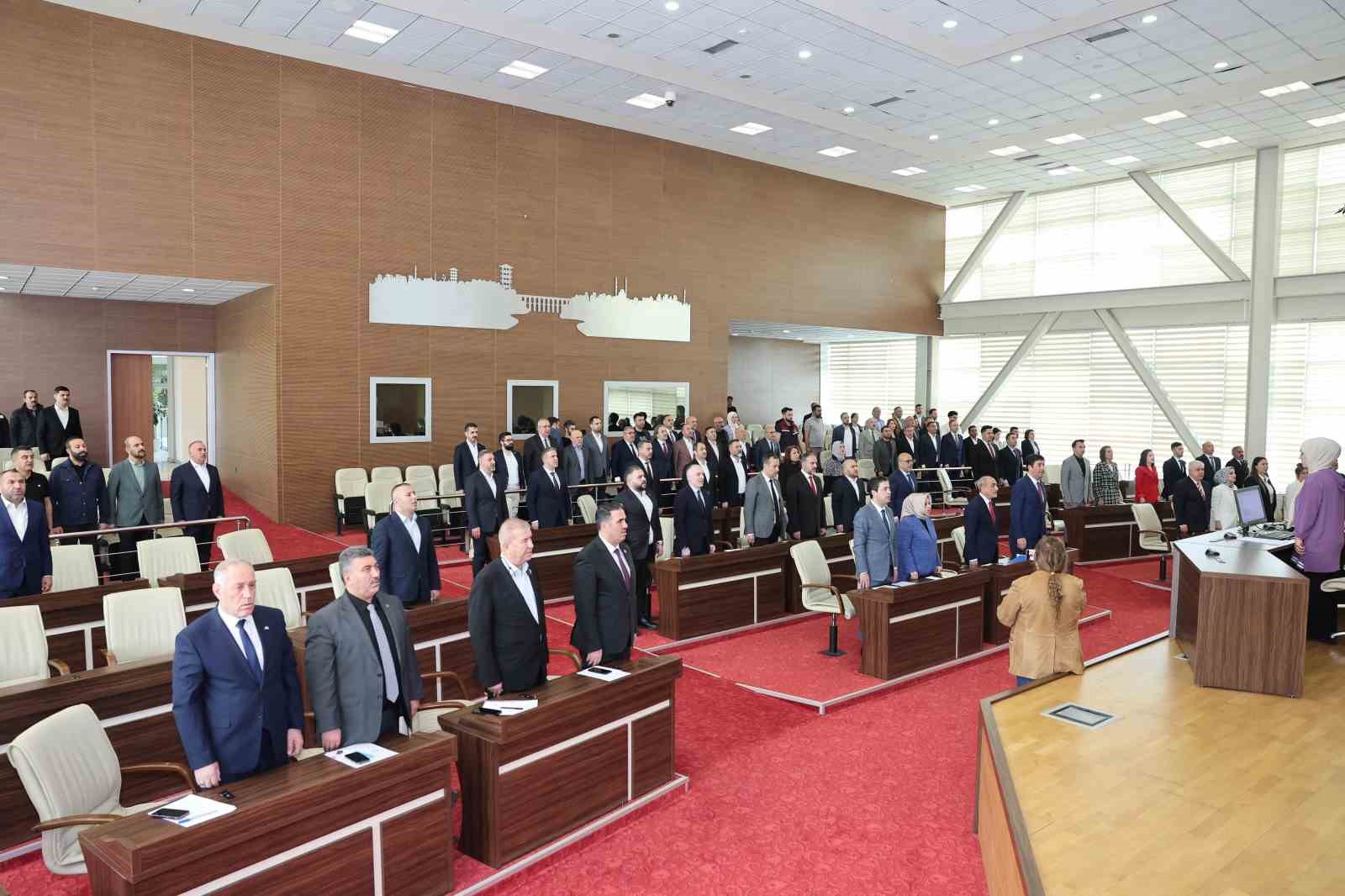 sultangazi belediyesinin yeni donem ilk meclisi toplandi 0 327m8bWC