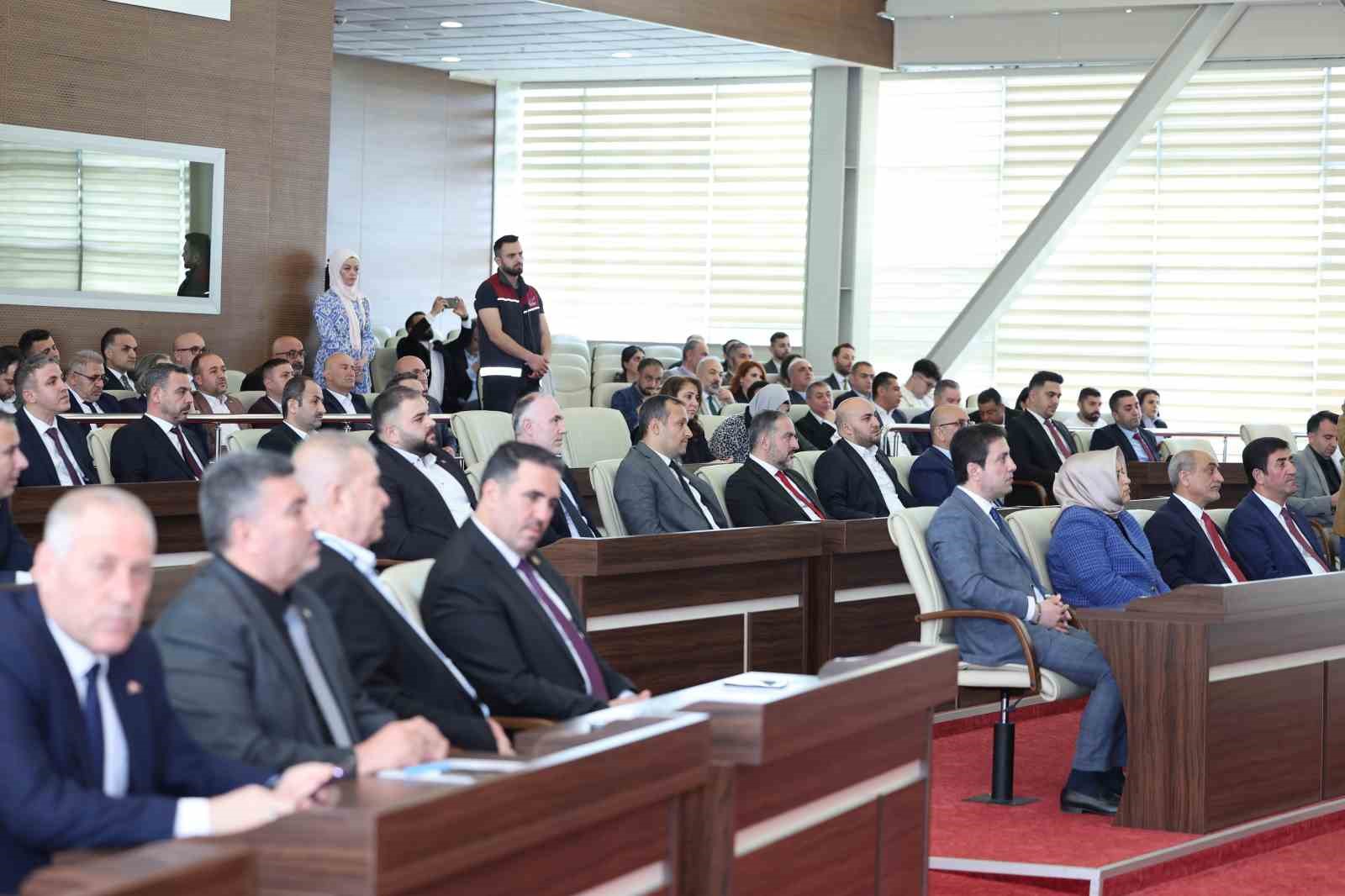 sultangazi belediyesinin yeni donem ilk meclisi toplandi 1