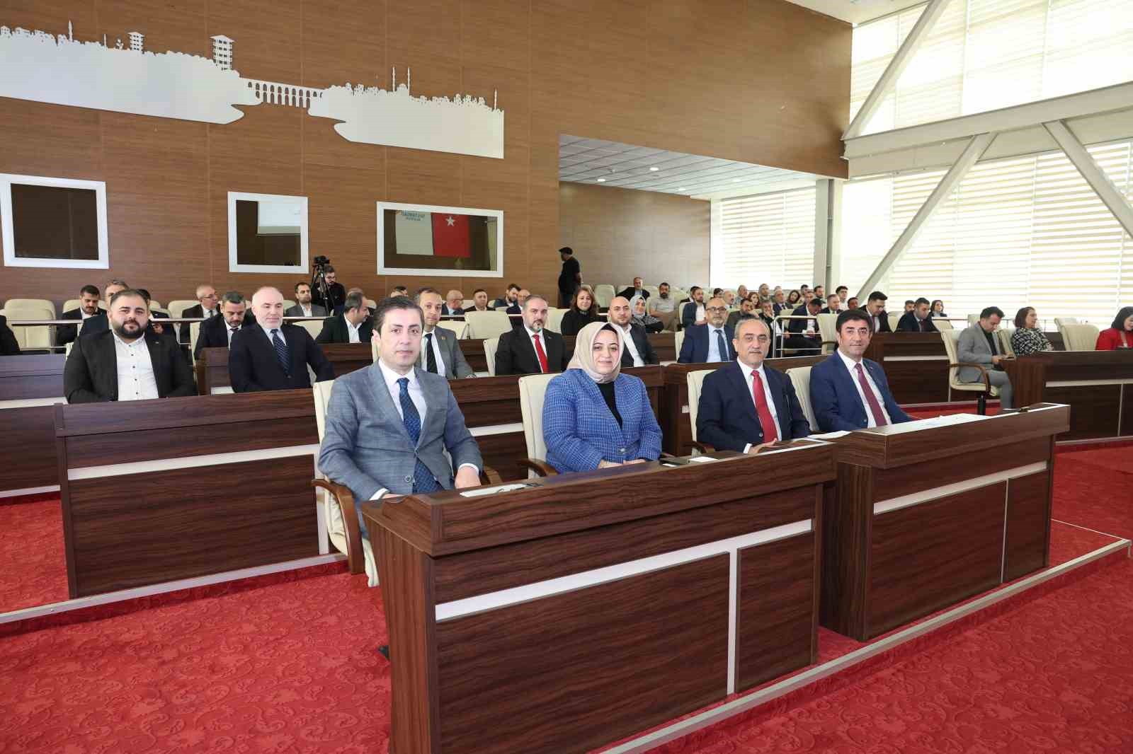 sultangazi belediyesinin yeni donem ilk meclisi toplandi 4 6qv2DaCK