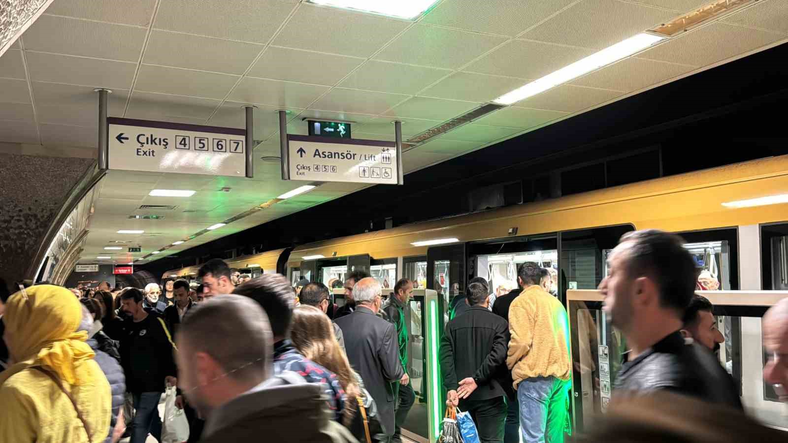 uskudar samandira metro hattinda ariza nedeniyle seferler aksadi 6 KAONvVhZ