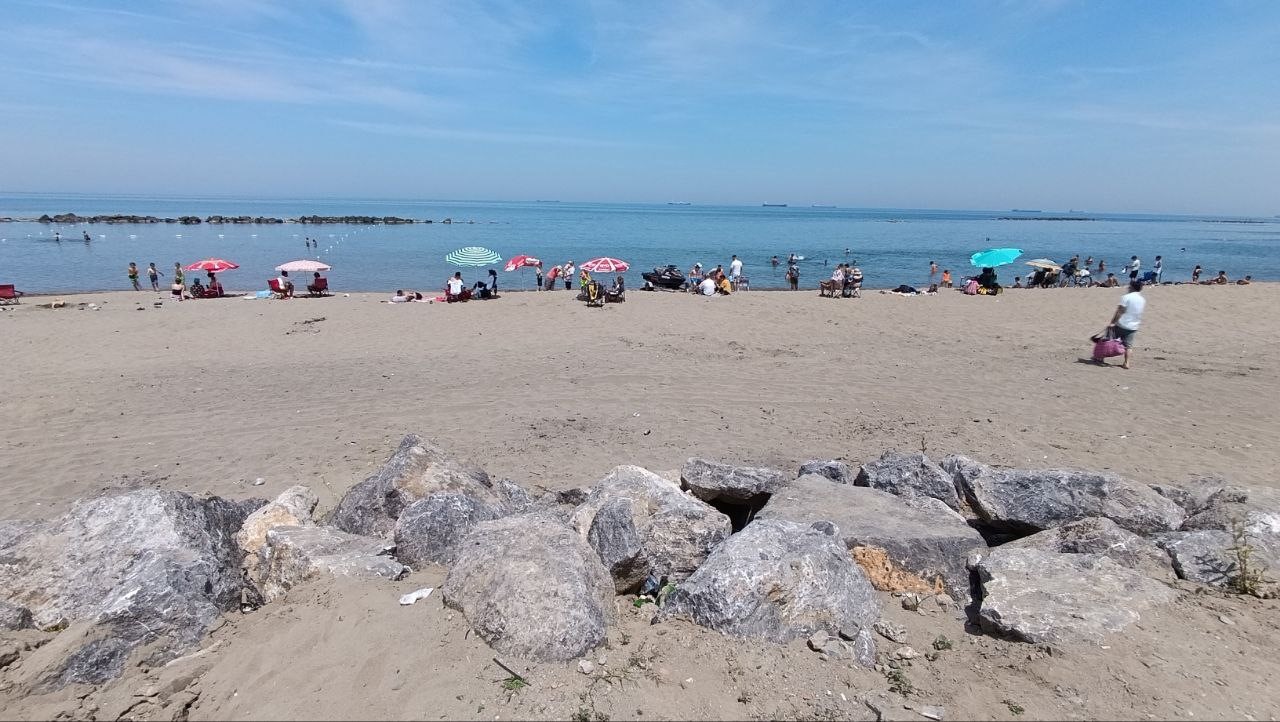 deniz sezonu acildi vatandas solugu plajda aldi 0