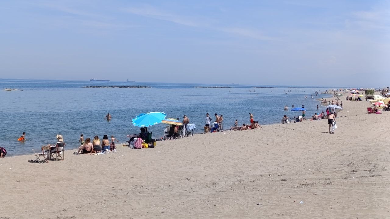 deniz sezonu acildi vatandas solugu plajda aldi 1 L8OYdjdT